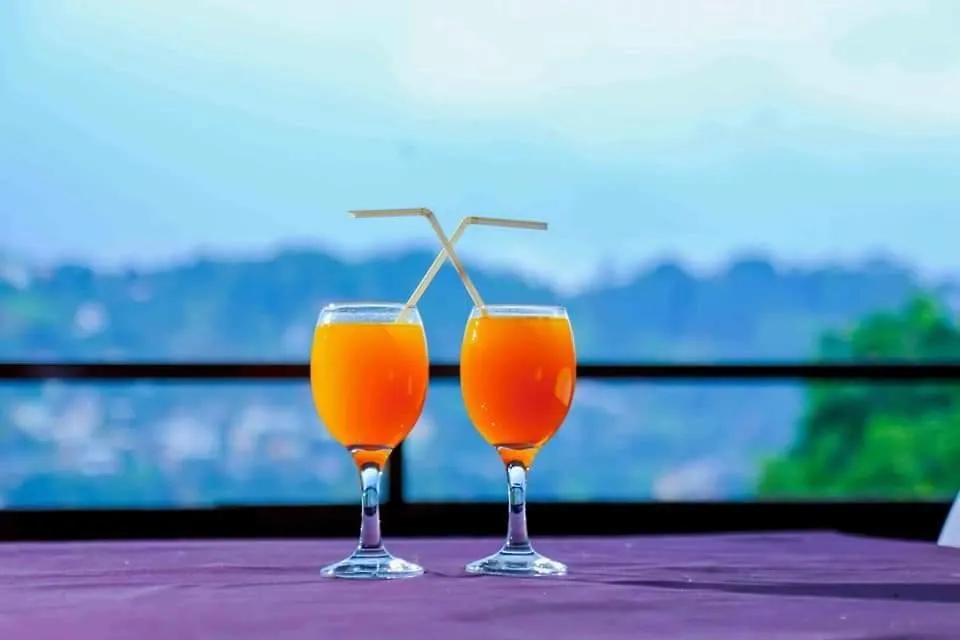 *** منتجع Deer Point Hotel كاندي سريلانكا