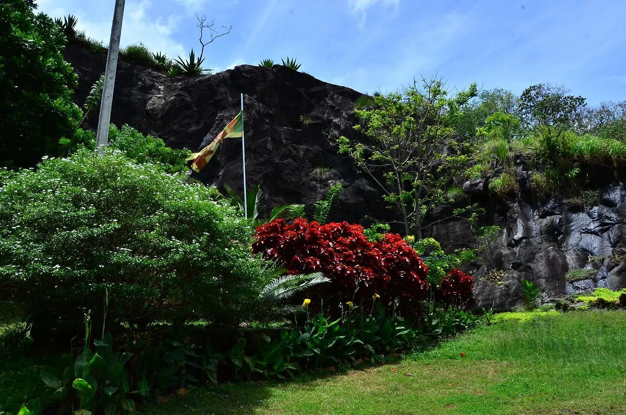 Deer Point Hotel كاندي منتجع